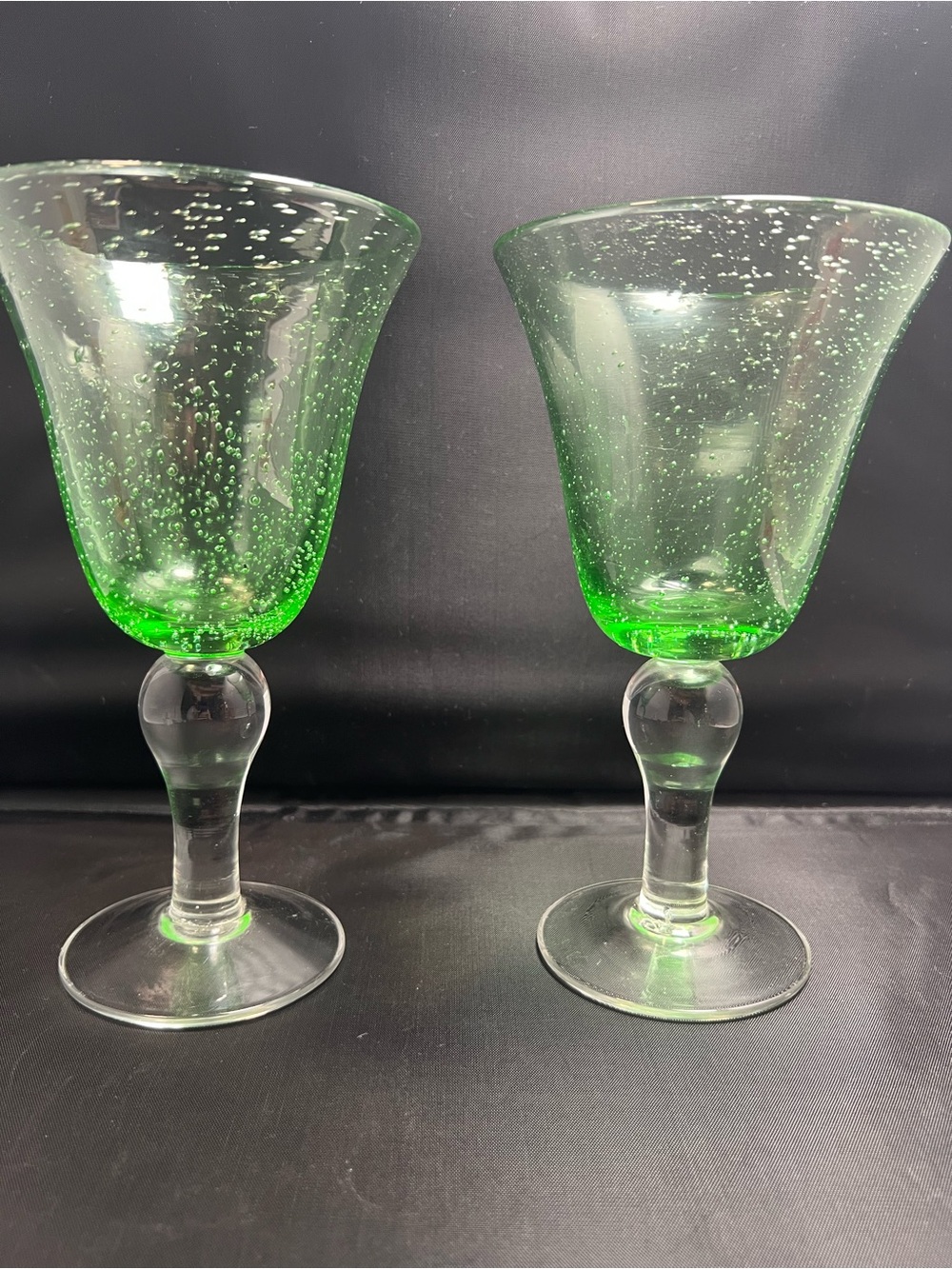 Vintage Artland Iris Green Bubble Glass Wine Goblet Set of 2 Hand-Blown